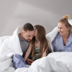 Bettdecke „Familon Original Double Duvet“. Winterdecken, 230x210 cm. Weiße bettdecke aus glattem stoff mit elegantem design familon