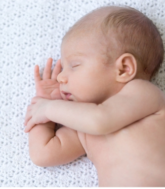 Schlafhygiene für Neugeborene: Wann sollte die Bettwäsche gewechselt werden und warum? Schlafhygiene für Neugeborene: Wann sollte die Bettwäsche gewechselt werden und warum?