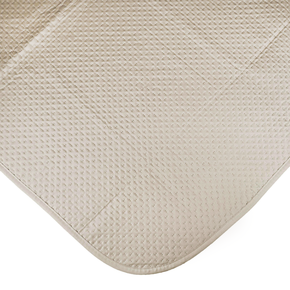Tagesdecke „Cream trapuntino Bedspread“. Tagesdecken, 170x250 cm, 200x250 cm. Wendbare tagesdecke mit minimalistischem quadratornament