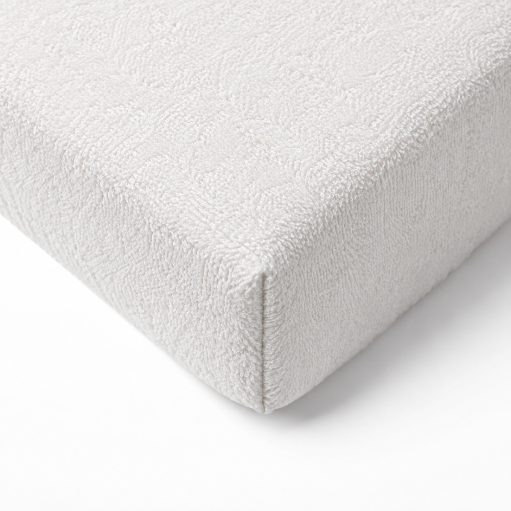 Frottee Spannbettlaken „White frote“. Spannbettlaken 180x200, 90x200 cm, 135/140x200 cm, 155/160x200 cm, 180x200 cm, 200x220 cm. Einfarbig weißes spannbettlaken mit deutlich sichtbarer schlingenoberfläche. Frottee Spannbettlaken „White frote“. Spannbettlaken 180x200, 90x200 cm, 135/140x200 cm, 155/160x200 cm, 180x200 cm, 200x220 cm. Einfarbig weißes spannbettlaken mit deutlich sichtbarer schlingenoberfläche.