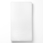 Spannbettlaken „White Stripes“. Spannbettlaken 90x200, 90x200 cm, 135/140x200 cm, 155/160x200 cm, 180x200 cm. Weißes, weiches spannbettlaken mit elegantem streifendesign, das ihrer bett eine moderne note verleiht.