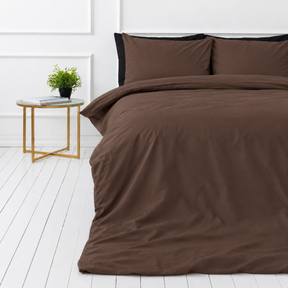 Bettwäsche set "Brunette". Bettwäsche einfarbig, 135/140x200 cm, 150x200 cm, 155/160x200 cm, 180x200 cm, 200x200 cm, 200x220 cm, 220x240 cm. Stilvolles braunes bettwäsche-set, das dem schlafzimmerdekor wärme verleiht.