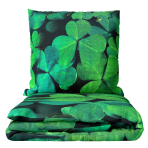 Bettwäsche set "Clover". Bettwäsche 140x200, 135/140x200 cm, 180x200 cm. Schwarzes bettwäscheset mit auffälligen grünen kleeblättern, die eine frische und glückliche stimmung in ihre schlafzimmereinrichtung bringen.