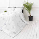 Bettwäsche set "Dandelion puff". Bettwäsche 155x200, 135/140x200 cm, 150x200 cm, 155/160x200 cm, 180x200 cm, 200x200 cm, 200x220 cm. Anspruchsvolles weißes bettwäscheset, geschmückt mit silbernen pusteblumen, das eine verträumte und ruhige atmosphäre verbreitet.