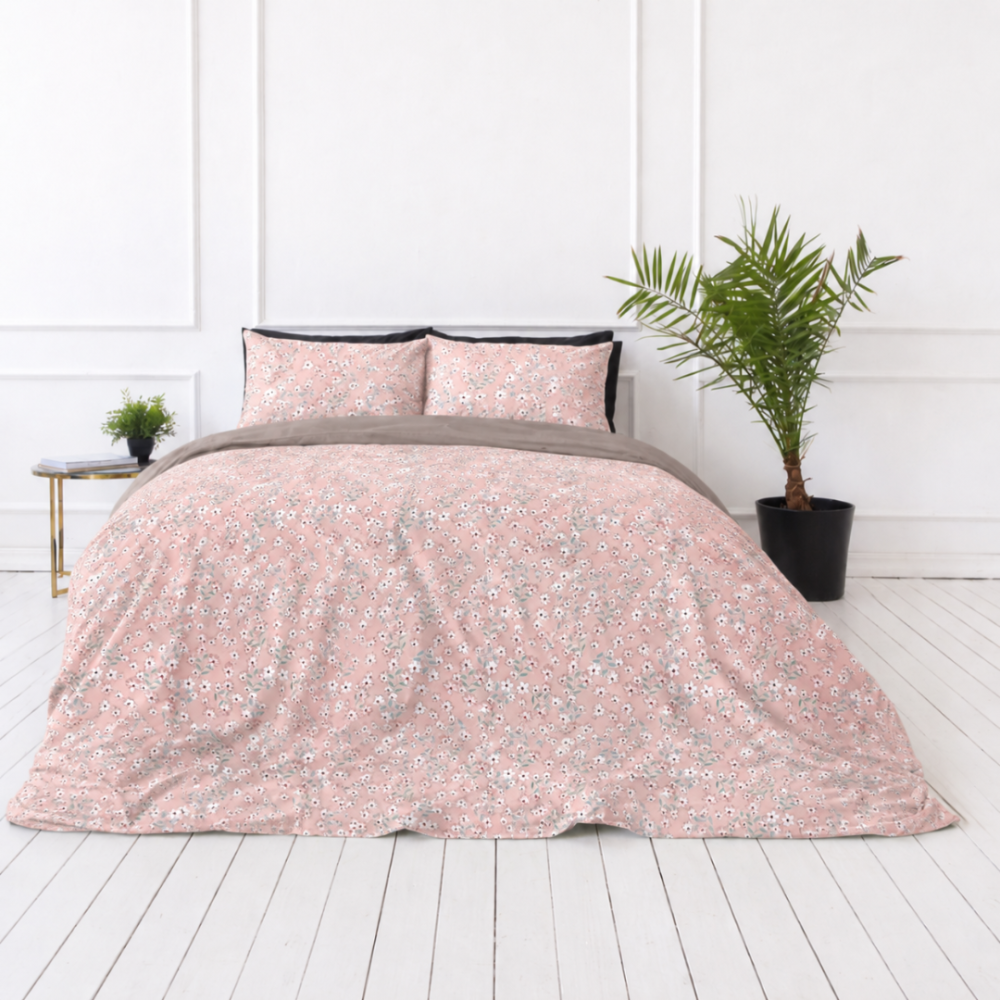 Bettwäsche set „Ditsy“. Rosa Bettwäsche, 135/140x200 cm, 200x200 cm, 200x220 cm. Wendbare rosa und graubraune bettwäsche mit feinem pflanzenmuster Bettwäsche set „Ditsy“. Rosa Bettwäsche, 135/140x200 cm, 200x200 cm, 200x220 cm. Wendbare rosa und graubraune bettwäsche mit feinem pflanzenmuster
