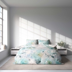 Bettwäsche set "Elysian". Bettwäsche Baumwolle, 135/140x200 cm, 200x200 cm, 200x220 cm. Elegantes weißes bettwäscheset mit übergroßen hellblauen blüten.