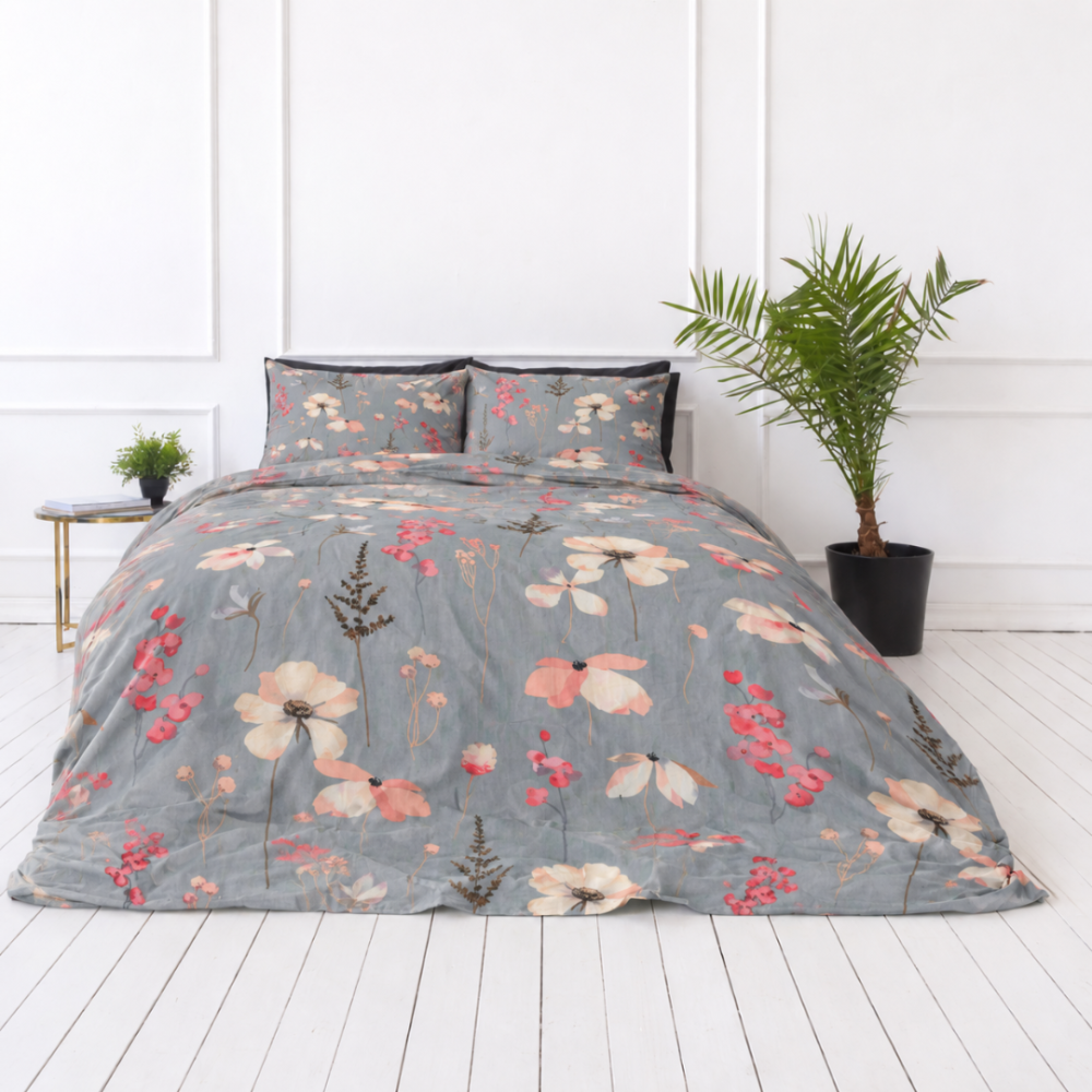 Bettwäsche set "Fleurine". Bettwäsche 155x200, 135/140x200 cm, 155x220 cm, 160x200 cm, 180x200 cm, 200x200 cm, 200x220 cm, 220x240 cm. Graues bettwäsche-set mit aquarellartigen blumen- und zweigmuster Bettwäsche set "Fleurine". Bettwäsche 155x200, 135/140x200 cm, 155x220 cm, 160x200 cm, 180x200 cm, 200x200 cm, 200x220 cm, 220x240 cm. Graues bettwäsche-set mit aquarellartigen blumen- und zweigmuster
