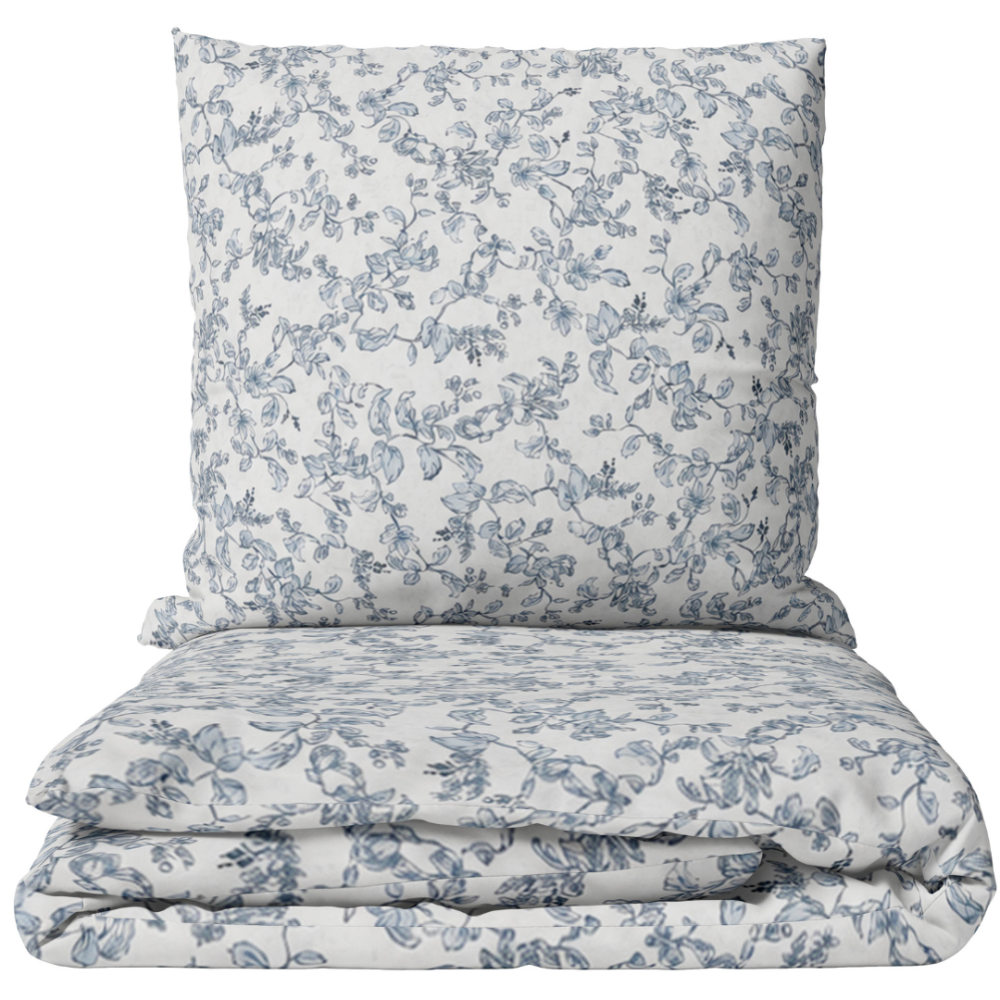 Bettwäsche set "Floral Dream". Gemusterte Bettwäsche, 135/140x200 cm, 200x200 cm, 200x220 cm. Weißes bettwäsche-set mit feinem blaugrauem blumenmuster. Bettwäsche set "Floral Dream". Gemusterte Bettwäsche, 135/140x200 cm, 200x200 cm, 200x220 cm. Weißes bettwäsche-set mit feinem blaugrauem blumenmuster.