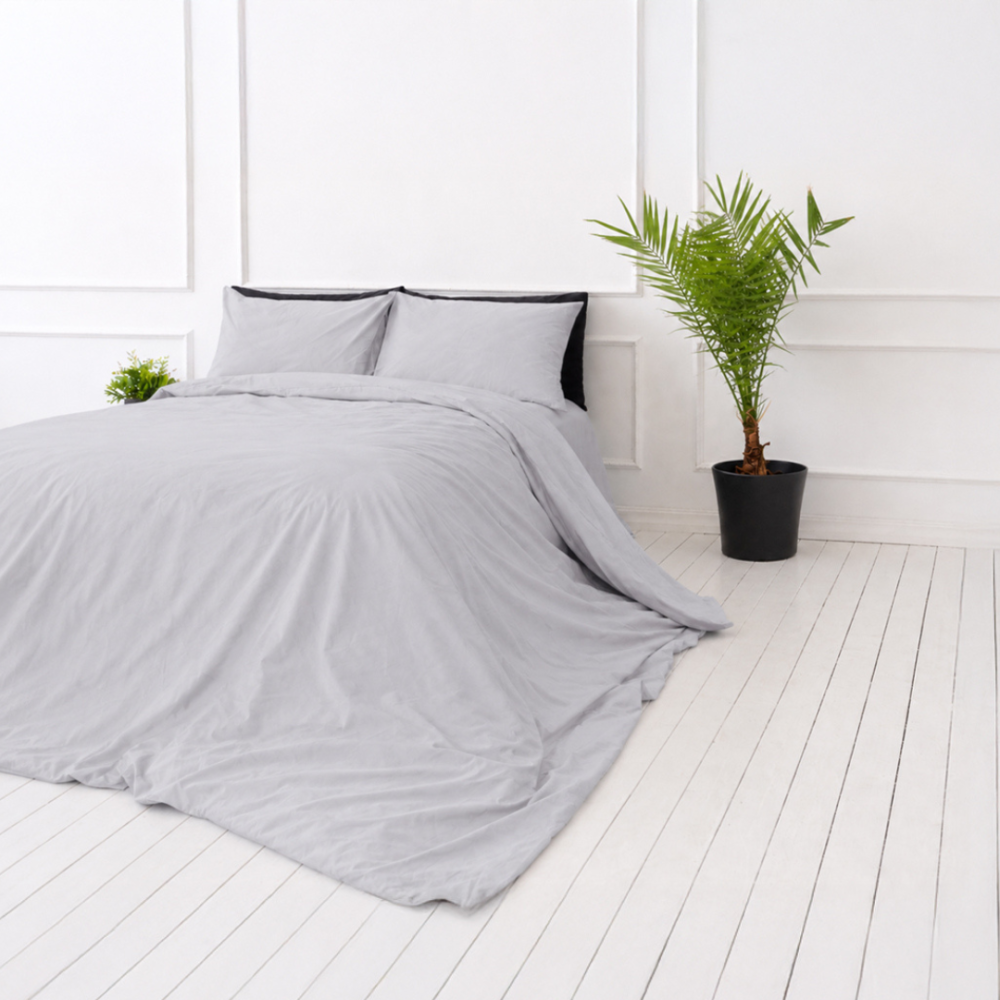 Bettwäsche set „Gray morn“. Bettwäsche einfarbig, 135/140x200 cm, 150x200 cm, 155/160x200 cm, 180x200 cm, 200x200 cm, 200x220 cm, 220x240 cm. Hell-silbergraues bettwäsche-set mit einheitlichem muster