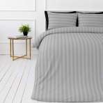 Bettwäsche set "Grey Stripes". Bettwäsche 135x200, 135/140x200 cm, 150x200 cm, 155/160x200 cm, 180x200 cm, 200x200 cm, 200x220 cm. Elegantes graues bettwäsche-set mit streifenmuster, das ihrem schlafbereich einen modernen und stilvollen touch verleiht. Bettwäsche set "Grey Stripes". Bettwäsche 135x200, 135/140x200 cm, 150x200 cm, 155/160x200 cm, 180x200 cm, 200x200 cm, 200x220 cm. Elegantes graues bettwäsche-set mit streifenmuster, das ihrem schlafbereich einen modernen und stilvollen touch verleiht.