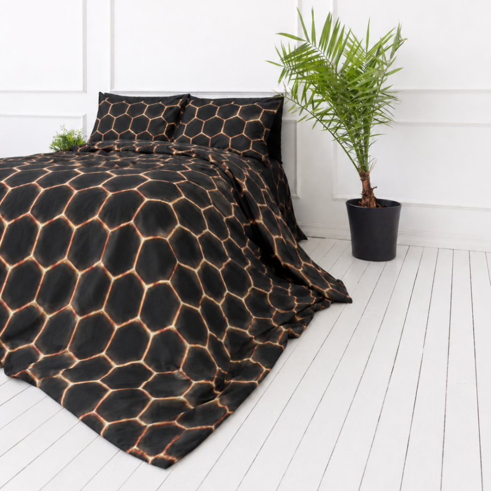 Bettwäsche set "Lavahive". Schwarze Bettwäsche, 135/140x200 cm, 150x200 cm, 155/160x200 cm, 180x200 cm, 200x200 cm, 200x220 cm. Bettwäsche-set-design auf schwarzem hintergrund, das an funken erinnert. Bettwäsche set "Lavahive". Schwarze Bettwäsche, 135/140x200 cm, 150x200 cm, 155/160x200 cm, 180x200 cm, 200x200 cm, 200x220 cm. Bettwäsche-set-design auf schwarzem hintergrund, das an funken erinnert.