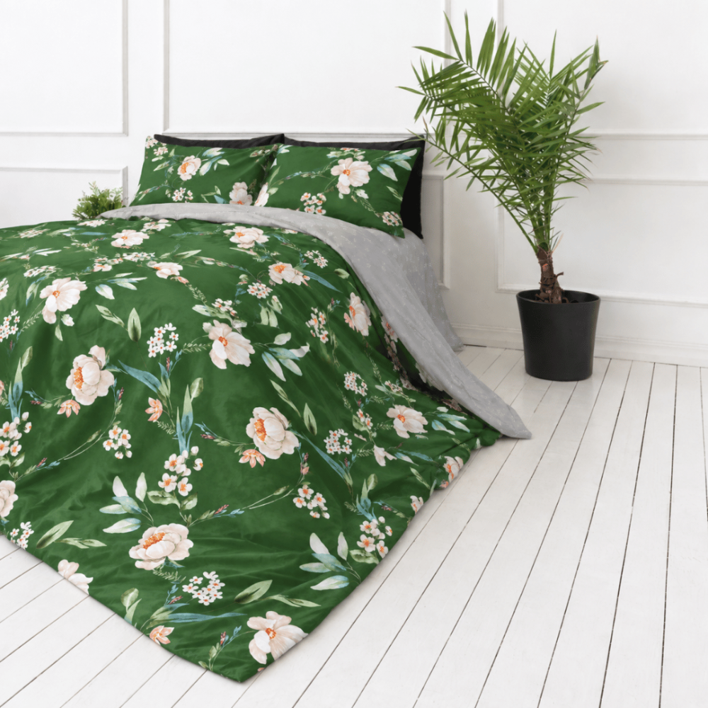 Bettwäsche Doppelbett "Liana". Biber Bettwäsche, 200x200 cm, 200x220 cm. Bettwäsche mit sattgrünem hintergrund, cremefarbenen blüten und pflanzenzweigen. Bettwäsche Doppelbett "Liana". Biber Bettwäsche, 200x200 cm, 200x220 cm. Bettwäsche mit sattgrünem hintergrund, cremefarbenen blüten und pflanzenzweigen.