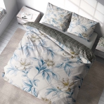 Bettwäsche set "Melody". Bettwäsche 140x200, 135/140x200 cm, 200x200 cm, 200x220 cm. Stilvolles weißes bettwäscheset mit blauschattierten grauen blumen, die einen hauch von raffinesse und ruhe verleihen.