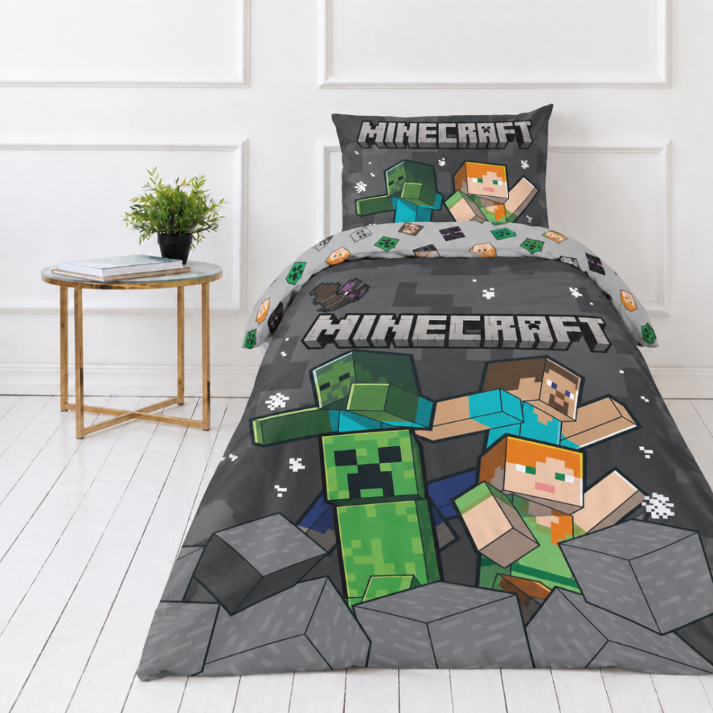Bettwäsche set "Minecraft“. Kinderbettwäsche, 135x200 cm. Minecraft-bettwäsche mit grünen figuren und einem muster aus grauen blöcken. Bettwäsche set "Minecraft“. Kinderbettwäsche, 135x200 cm. Minecraft-bettwäsche mit grünen figuren und einem muster aus grauen blöcken.