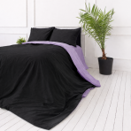 Bettwäsche set "Ozai Orchid". Bettwäsche 155x200, 135/140x200 cm, 150x200 cm, 155/160x200 cm, 180x200 cm, 200x200 cm, 200x220 cm, 220x240 cm. Beidseitiges bettwäsche-set mit schwarzer und zarter lavendelfarbener seite.