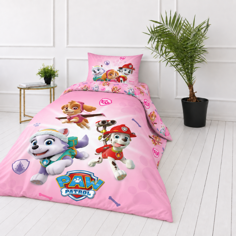 Bettwäsche set "Paw Patrol Pink“. Kinderbettwäsche, 135x200 cm. Rosa kissenbezug mit drei welpen und pfotenmotiven. Bettwäsche set "Paw Patrol Pink“. Kinderbettwäsche, 135x200 cm. Rosa kissenbezug mit drei welpen und pfotenmotiven.