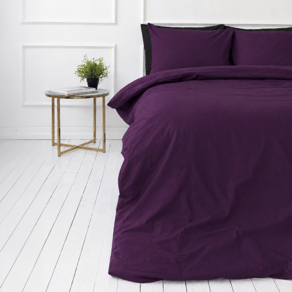 Bettwäsche set "Plum". Bettwäsche 155x200, 135/140x200 cm, 150x200 cm, 155/160x200 cm, 180x200 cm, 200x200 cm, 200x220 cm, 220x240 cm. Einfarbiges bettwäsche-set in tiefem violett ohne muster. Bettwäsche set "Plum". Bettwäsche 155x200, 135/140x200 cm, 150x200 cm, 155/160x200 cm, 180x200 cm, 200x200 cm, 200x220 cm, 220x240 cm. Einfarbiges bettwäsche-set in tiefem violett ohne muster.