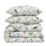Bettwäsche set "Song Nest". Gemusterte Bettwäsche, 135/140x200 cm, 200x200 cm, 200x220 cm. Weiße baumwollbettwäsche mit leuchtenden gelben und blauen vögeln sowie grünen grasmotiv-details.