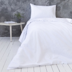 Bettwäsche set "White Stripes". Bettwäsche für Hotels, 135/140x200 cm, 200x200 cm, 200x220 cm. Frisches weißes bettwäsche-set mit einem raffinierten streifenmuster für einen sauberen, modernen look.