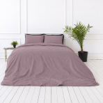 Perkal Bettwäsche „Grape Percale“. Bettwäsche 150x200, 135/140x200 cm, 155x220 cm, 160x200 cm, 180x200 cm, 200x200 cm, 200x220 cm, 220x240 cm. Einfarbige graurosa kissenbezüge mit einer violetten nuance. Perkal Bettwäsche „Grape Percale“. Bettwäsche 150x200, 135/140x200 cm, 155x220 cm, 160x200 cm, 180x200 cm, 200x200 cm, 200x220 cm, 220x240 cm. Einfarbige graurosa kissenbezüge mit einer violetten nuance.