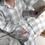 Pyjama „Grey checks“, S/M, L, XL. Weiche frottier-baumwollpyjama im ruhigen, einfarbigen design
