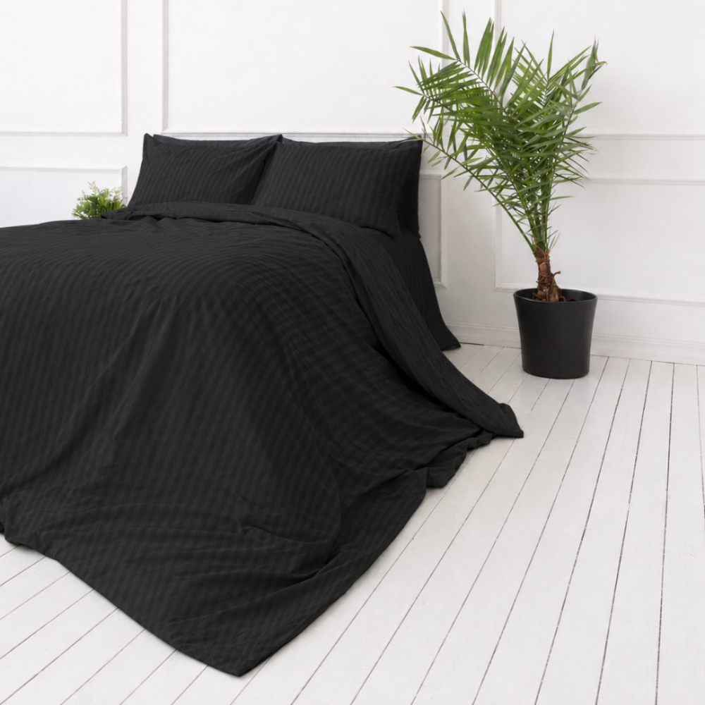 Premium satin bettwäsche set "Black Stripe Sateen“. Bettwäsche 135x200, 135/140x200 cm, 200x200 cm. Elegantes gestreiftes design in intensivem schwarz.