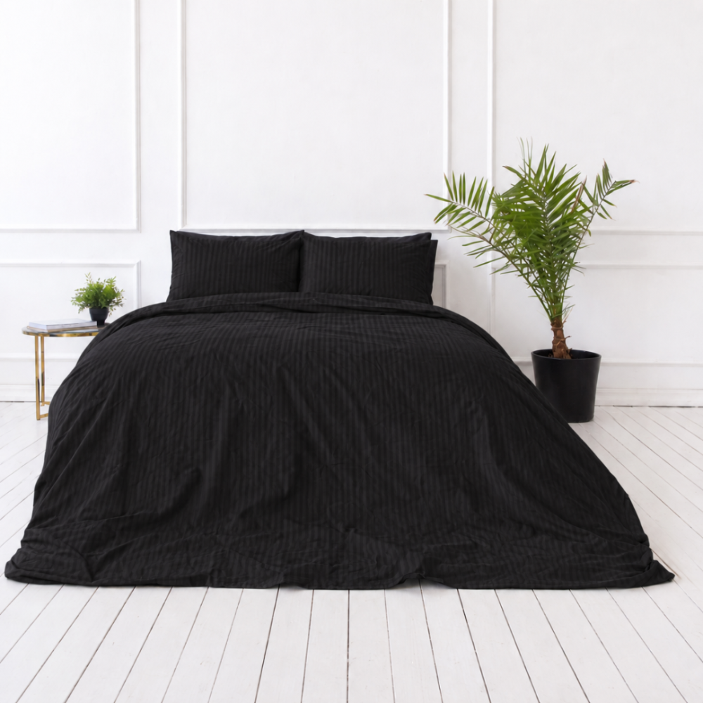 Premium satin bettwäsche set "Black Stripe Sateen“. Bettwäsche 135x200, 135/140x200 cm, 200x200 cm. Klassische schwarze bettwäsche mit dünnen vertikalen streifen.