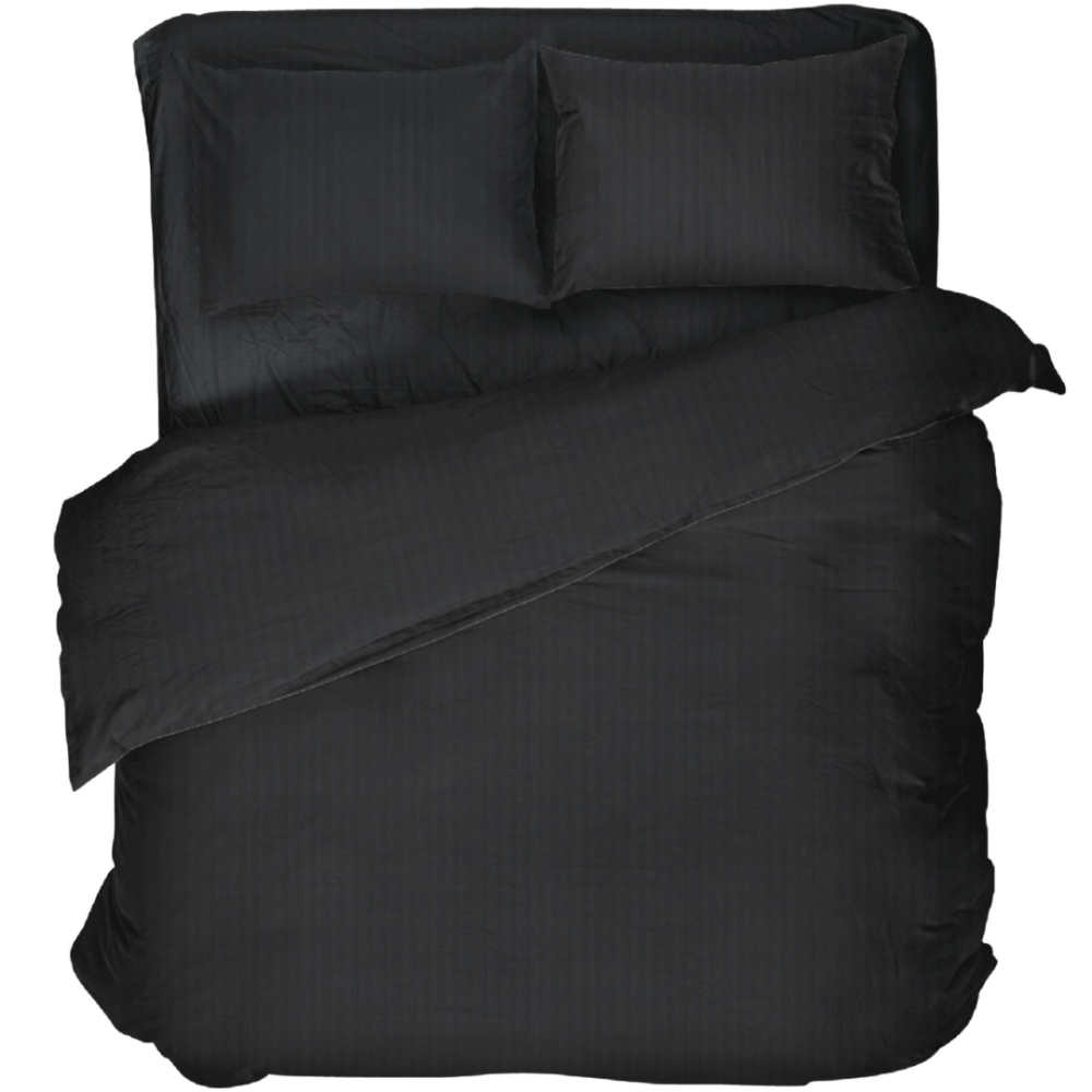 Premium satin bettwäsche set "Black Stripe Satin“. Bettwäsche aus Satin, 135/140x200 cm, 200x200 cm. Dunkelgraues bettwäscheset mit subtilen vertikalen streifen und satinierter oberfläche.