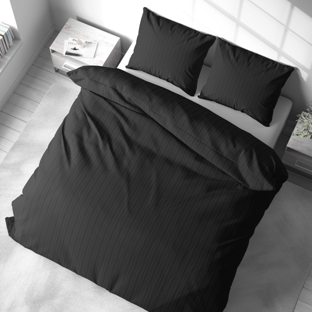 Premium satin bettwäsche set "Black Stripe Satin“. Bettwäsche aus Satin, 135/140x200 cm, 200x200 cm. Klassische schwarze bettwäsche mit dünnen vertikalen streifen.
