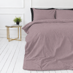 Premium satin bettwäsche set "Grape Stripe Sateen". Mako Satin Bettwäsche, 135/140x200 cm, 155x220 cm, 160x200 cm, 180x200 cm, 200x200 cm, 200x220 cm, 220x240 cm. Graurosa bettwäsche mit einem muster aus helleren und dunkleren streifen.