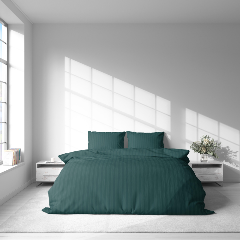 Premium satin bettwäsche set "Green Stripe Satin“. Bettwäsche aus Satin, 135/140x200 cm, 200x200 cm. Modernes baumwoll-bettwäsche-set mit dunkelgrünen streifen.