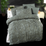 Premium satin bettwäsche set "Melina Green“. Bettwäsche aus Satin, 135/140x200 cm, 200x200 cm, 200x220 cm. Bettwäschegarnitur in grün mit aufwändigen hellen blumen- und ornamentmustern, die einen raffinierten und eleganten look bieten.
