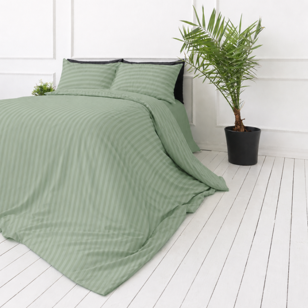 Premium satin bettwäsche set "Pistachio Stripe Sateen". Bettwäsche 150x200, 135/140x200 cm, 150x200 cm, 155/160x200 cm, 180x200 cm, 200x200 cm, 200x220 cm, 220x240 cm. Hellgrünes bettwäsche-set mit eleganten streifen