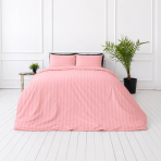Premium satin bettwäsche set "Seashell Pink Stripe Sateen". Bettwäsche 150x200, 135/140x200 cm, 150x200 cm, 155/160x200 cm, 180x200 cm, 200x200 cm, 200x220 cm, 220x240 cm. Pehmes korallitoonis triibuline voodipesukomplekt voodil