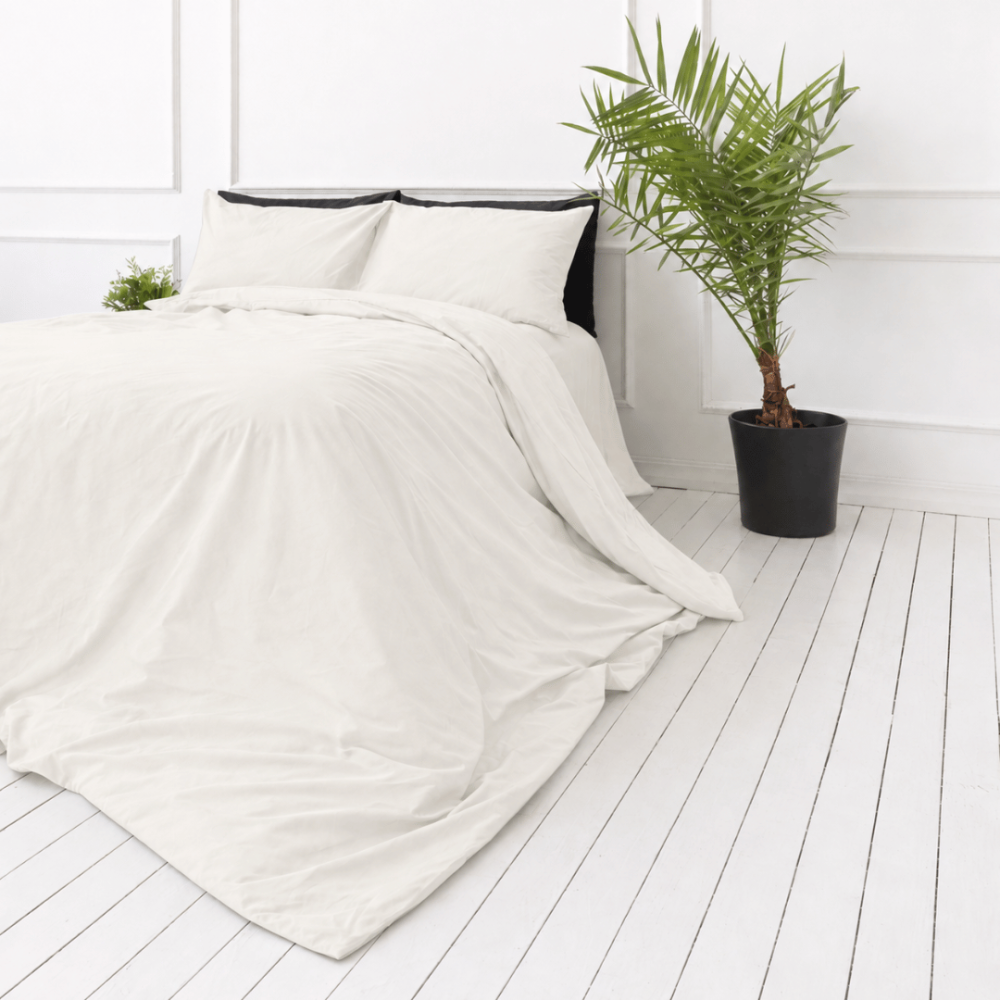 Premium satin bettwäsche set "Snow White sateen". Mako Satin Bettwäsche, 135/140x200 cm, 155x220 cm, 160x200 cm, 180x200 cm, 200x200 cm, 200x220 cm, 220x240 cm. Bettdeckenbezug und kissenbezüge in einem elfenbeinton. Premium satin bettwäsche set "Snow White sateen". Mako Satin Bettwäsche, 135/140x200 cm, 155x220 cm, 160x200 cm, 180x200 cm, 200x200 cm, 200x220 cm, 220x240 cm. Bettdeckenbezug und kissenbezüge in einem elfenbeinton.