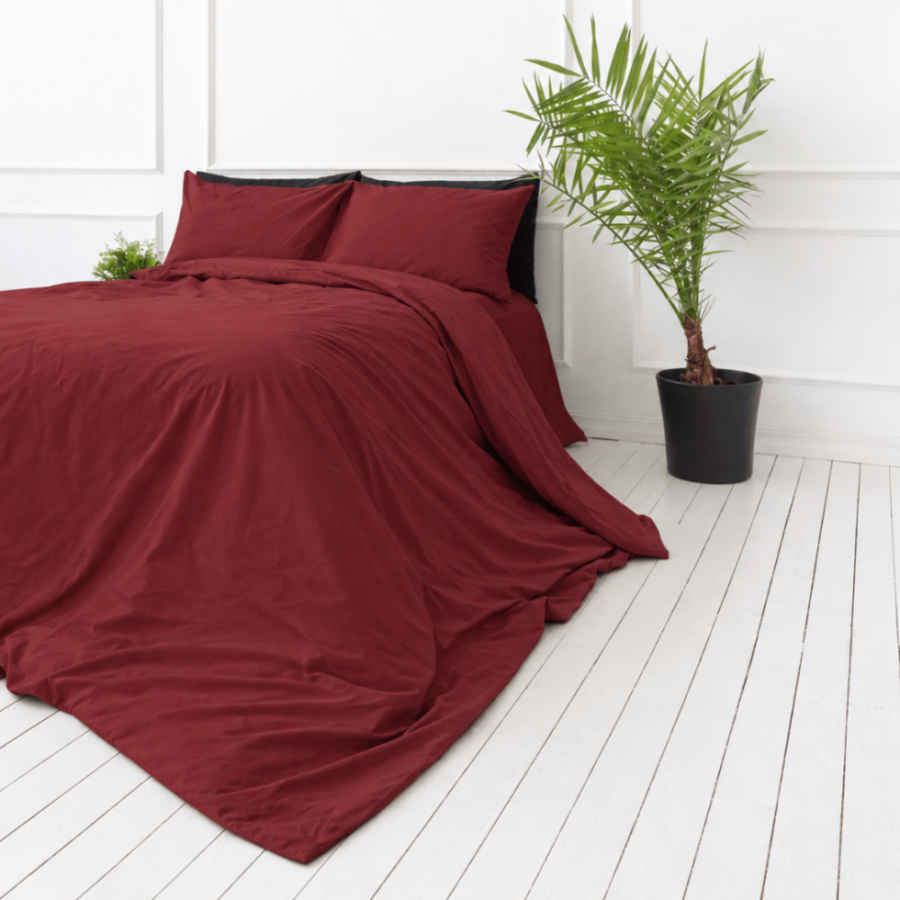 Premium satin bettwäsche set "Sun-dried Tomato sateen". Mako Satin Bettwäsche, 135/140x200 cm, 155x220 cm, 160x200 cm, 180x200 cm, 200x200 cm, 200x220 cm, 220x240 cm. Bordeauxroter bettdeckenbezug und bordeauxrote kissenbezüge. Premium satin bettwäsche set "Sun-dried Tomato sateen". Mako Satin Bettwäsche, 135/140x200 cm, 155x220 cm, 160x200 cm, 180x200 cm, 200x200 cm, 200x220 cm, 220x240 cm. Bordeauxroter bettdeckenbezug und bordeauxrote kissenbezüge.