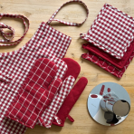Schürze "Ulla apron". Küchenschürzen. Küchenschürze mit kleinen roten und weißen karos Schürze "Ulla apron". Küchenschürzen. Küchenschürze mit kleinen roten und weißen karos