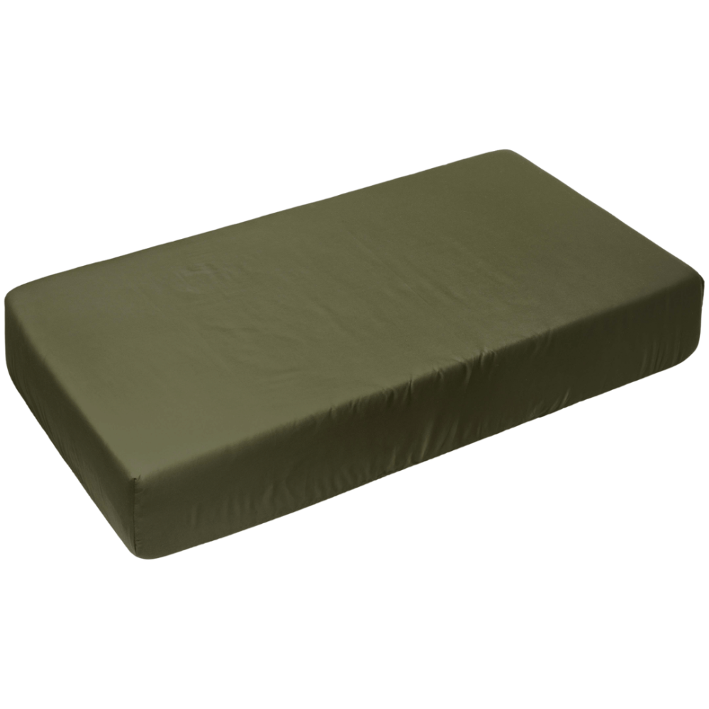 Satin Bettlaken „Moss Green Sateen“, 150x220 cm, 200x220 cm, 220x240 cm. Einfarbiges bettlaken ohne gummizug in dunklem olivgrün. Satin Bettlaken „Moss Green Sateen“, 150x220 cm, 200x220 cm, 220x240 cm. Einfarbiges bettlaken ohne gummizug in dunklem olivgrün.