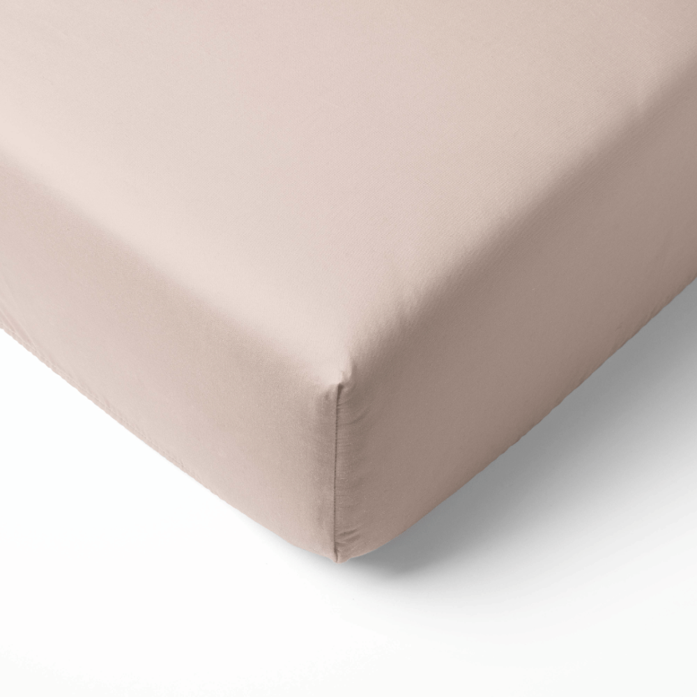 Satin Spannbettlaken „Classic Coffee Sateen“. Spannbettlaken 160x200, 90x200 cm, 135/140x200 cm, 160x200 cm, 180x200 cm. Rosabeiges spannbettlaken in einem sanften pastellton.