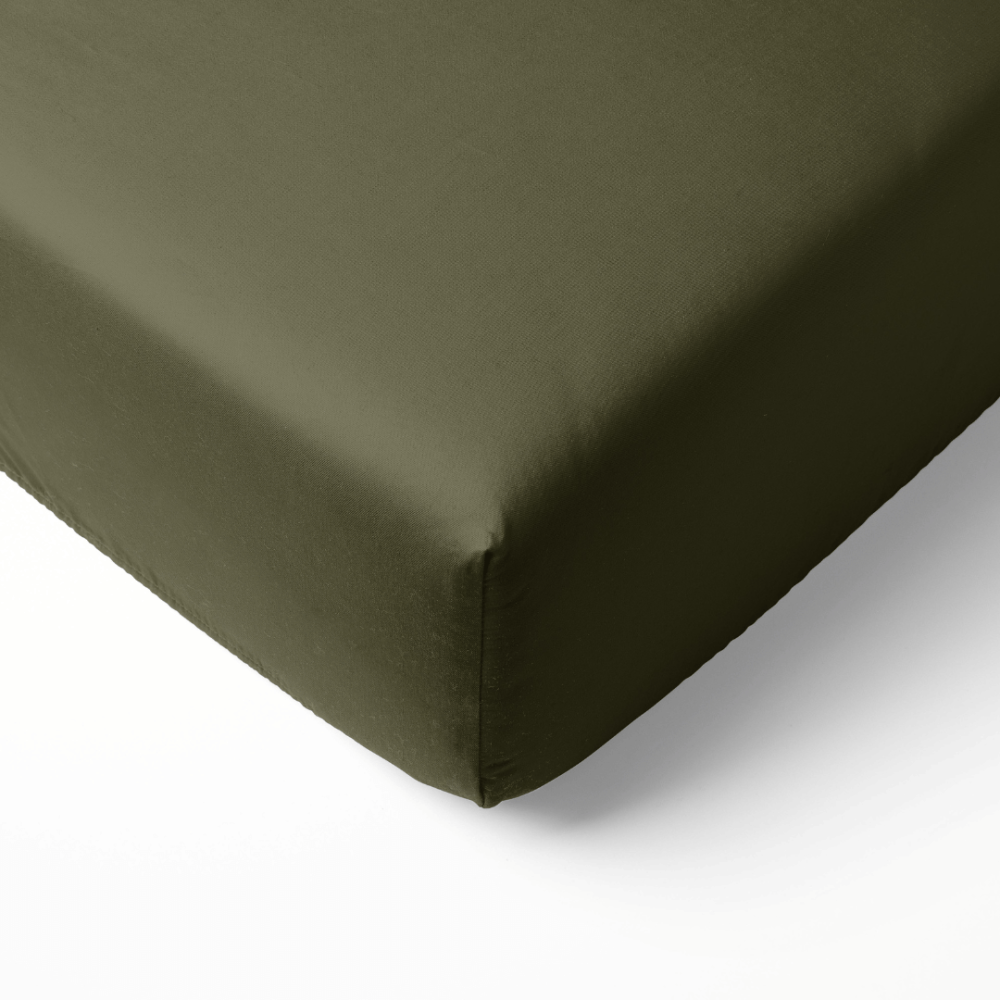 Satin Spannbettlaken „Moss Green Sateen“. Spannbettlaken 160x200, 90x200 cm, 135/140x200 cm, 160x200 cm, 180x200 cm. Spannbettlaken in gedämpftem khakigrün. Satin Spannbettlaken „Moss Green Sateen“. Spannbettlaken 160x200, 90x200 cm, 135/140x200 cm, 160x200 cm, 180x200 cm. Spannbettlaken in gedämpftem khakigrün.