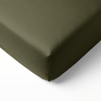 Satin Spannbettlaken „Moss Green Sateen“. Spannbettlaken 160x200, 90x200 cm, 135/140x200 cm, 160x200 cm, 180x200 cm. Spannbettlaken in gedämpftem khakigrün. Satin Spannbettlaken „Moss Green Sateen“. Spannbettlaken 160x200, 90x200 cm, 135/140x200 cm, 160x200 cm, 180x200 cm. Spannbettlaken in gedämpftem khakigrün.