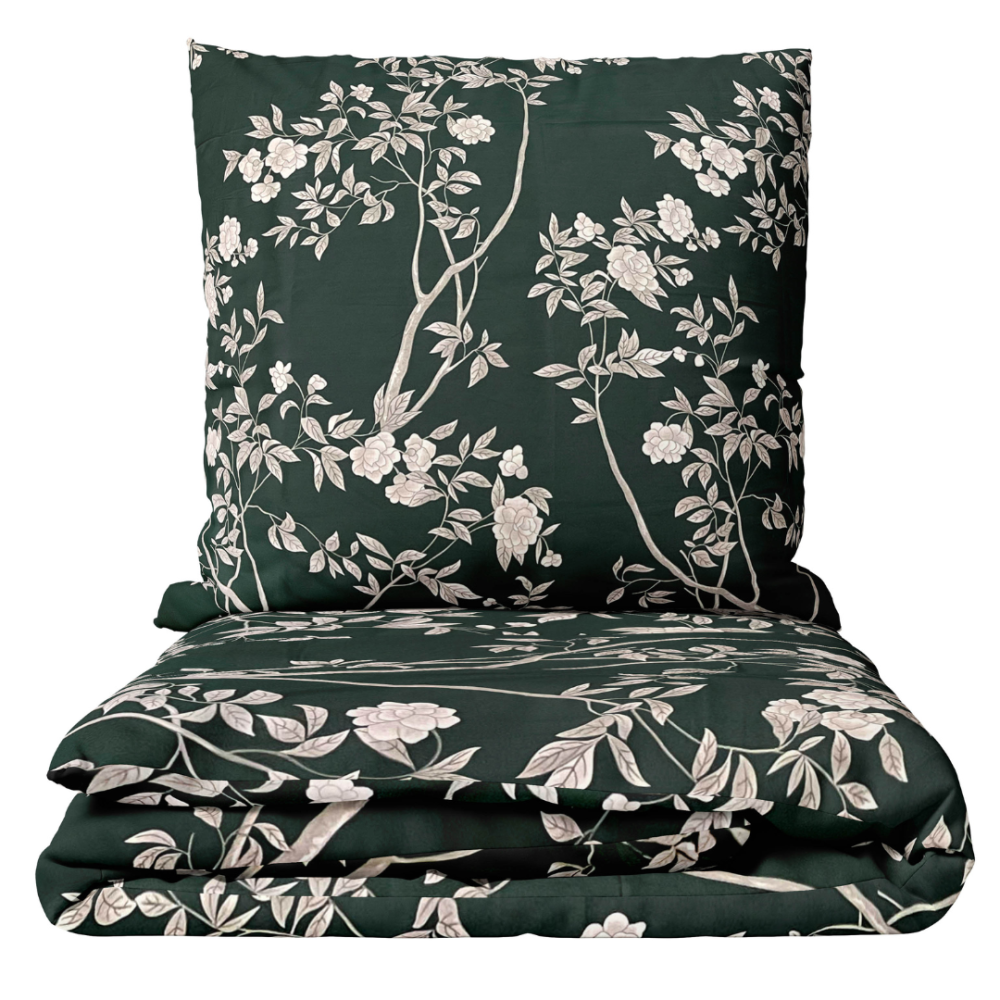 Premium satin bettwäsche set "Blooming Forest". Bettwäsche aus Satin, 135/140x200 cm, 200x200 cm, 200x220 cm. Dunkelgrüne bettwäsche mit zartem zweigdesign, verziert mit zarten blüten für eine ruhige, von der natur inspirierte atmosphäre.