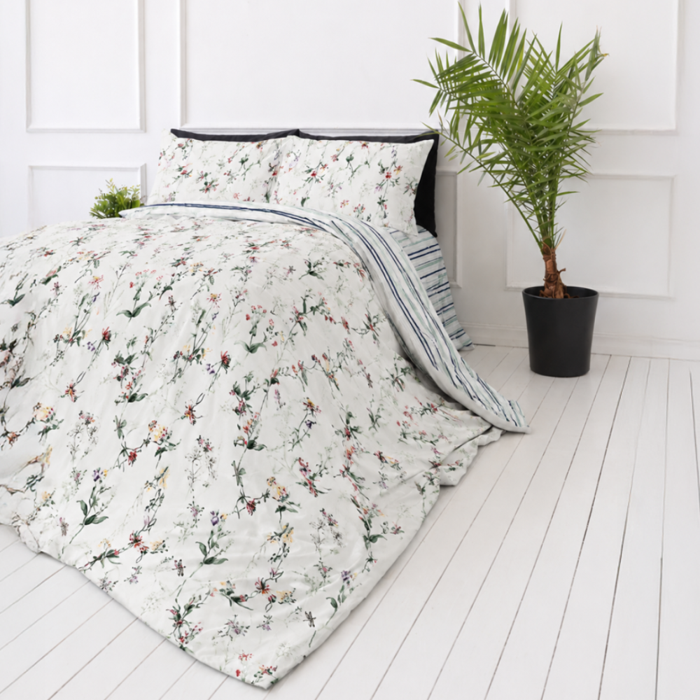 Satin bettwäsche set "Caroline". Bettwäsche 155x200, 135/140x200 cm, 150x200 cm, 155/160x200 cm, 180x200 cm, 200x200 cm, 200x220 cm. Romantisches grünes bettwäsche-set mit wiesenblumenmotiv. Satin bettwäsche set "Caroline". Bettwäsche 155x200, 135/140x200 cm, 150x200 cm, 155/160x200 cm, 180x200 cm, 200x200 cm, 200x220 cm. Romantisches grünes bettwäsche-set mit wiesenblumenmotiv.