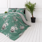 Satin bettwäsche set "Sage Whisper". Gemusterte Bettwäsche, 135/140x200 cm, 150x200 cm, 155/160x200 cm, 180x200 cm, 200x200 cm, 200x220 cm. Stilvolles grünes bettwäscheset mit filigranen grauen blumen- und blattmustern für einen raffinierten touch. Satin bettwäsche set "Sage Whisper". Gemusterte Bettwäsche, 135/140x200 cm, 150x200 cm, 155/160x200 cm, 180x200 cm, 200x200 cm, 200x220 cm. Stilvolles grünes bettwäscheset mit filigranen grauen blumen- und blattmustern für einen raffinierten touch.