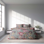 Satin bettwäsche set "Scarlet Garden". Bettwäsche aus Satin, 135/140x200 cm, 200x200 cm, 200x220 cm. Stilvolles graues bettwäscheset mit rosa und roten blumenmustern, ideal für einen schicken und farbenfrohen schlafzimmer-look.
