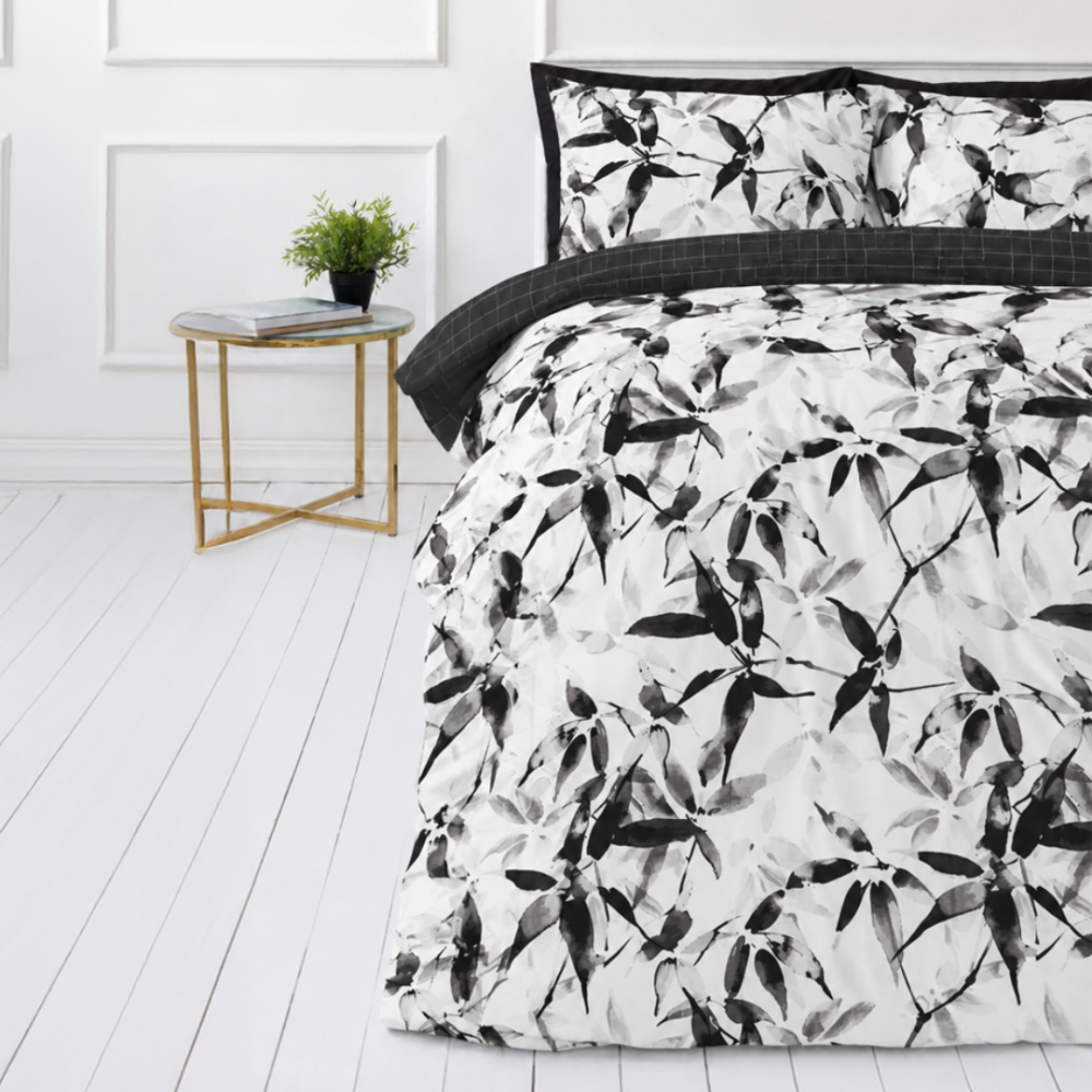 Premium satin bettwäsche set "Smoky Petals". Bettwäsche 155x200, 135/140x200 cm, 150x200 cm, 155/160x200 cm, 180x200 cm, 200x200 cm, 200x220 cm. Bettwäsche-set in sanften tönen mit aquarelldesign. Premium satin bettwäsche set "Smoky Petals". Bettwäsche 155x200, 135/140x200 cm, 150x200 cm, 155/160x200 cm, 180x200 cm, 200x200 cm, 200x220 cm. Bettwäsche-set in sanften tönen mit aquarelldesign.