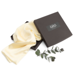 Der Seidenkissenbezug „Cream“. Kissenbezüge 50x60. Seidenbezug in natürlichem cremeton – perfekt als geschenk.