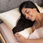 Der Seidenkissenbezug „Cream“. Kissenbezüge 50x60. Seidenkissenbezug für schönheit und erholsamen schlaf.