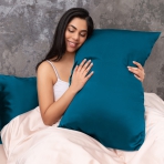 Der Seidenkissenbezug „Turquoise“. Seidenkissenbezug