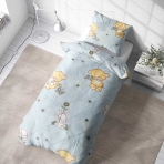 Babybettwäsche ”Best friends”. Babybettwäsche, 100x140 cm. Hellblaues bettwäscheset mit niedlichen bären- und kaninchenmustern, die jedem kinderzimmer eine verspielte und gemütliche note verleihen.